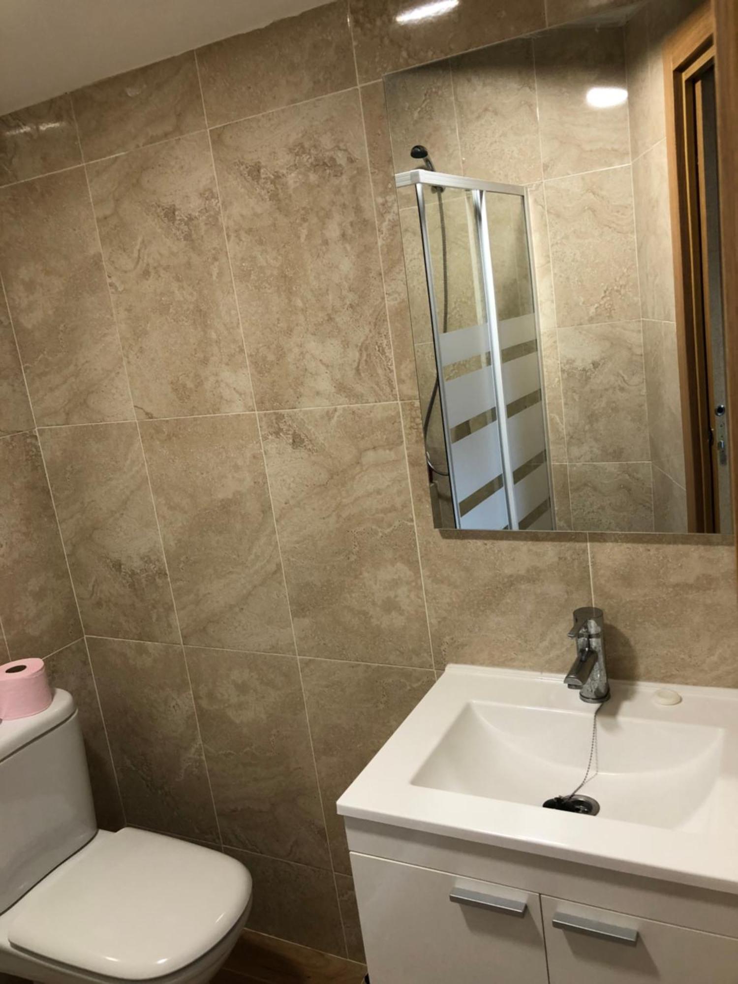 Habitacion Con Cocina Y Bano ビルバオ エクステリア 写真