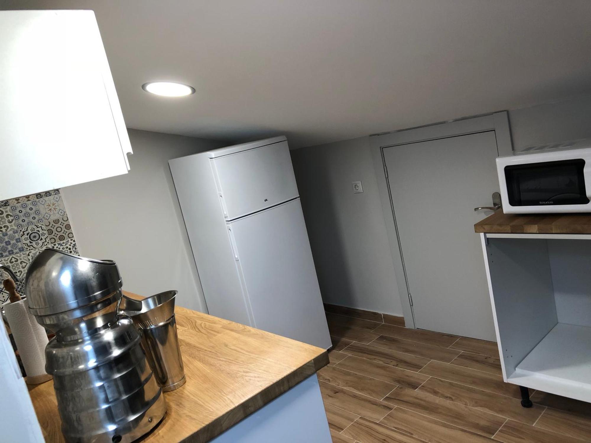 Habitacion Con Cocina Y Bano ビルバオ エクステリア 写真